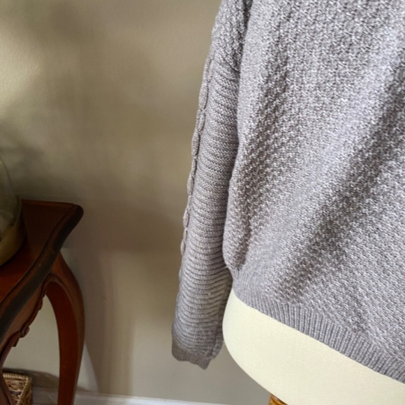 NWT Anthropologie Grey  4SI3NNA Long Sleeve Cropped Cable Sweater Small - Picture 6 of 7